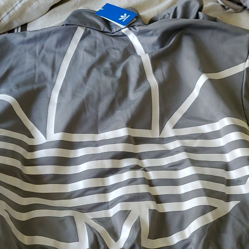 Adidas - Picture 2 of 3